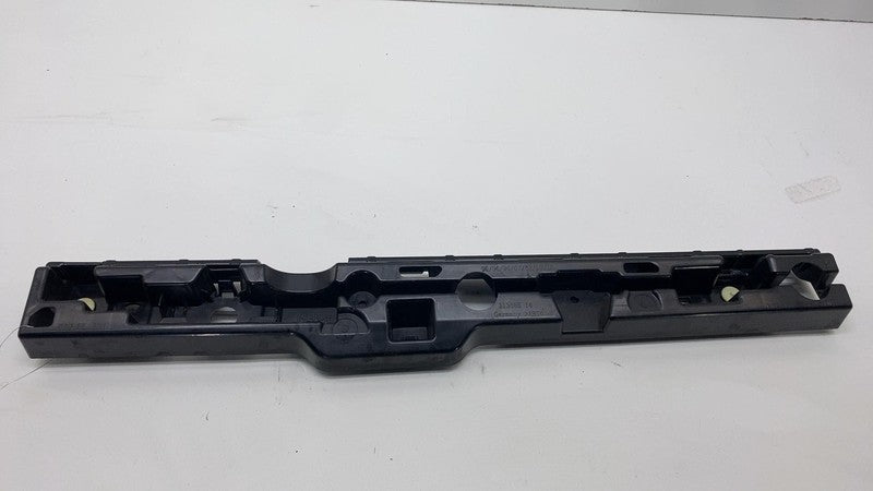 ⭕ 18-22 BMW 530e Right Center Skirt Rocker Molding Panel Support Mount