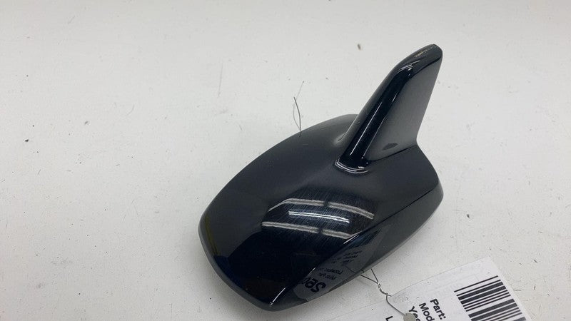 A1728270011 ⭕14-15 Mercedes-Benz B Electric Drive Shark Fin Roof Mounted Antenna A1728270011