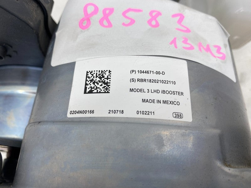 1044671 00 D ⭕ 2017-2023 Model 3 Power Brake iBooster Master Cylinder Reservoir 1044671-00-D