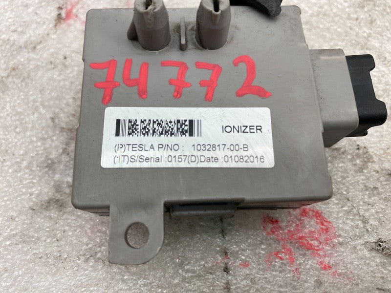 103281700B ⭕ 2012-2015 Tesla Model S Ionizer HVAC Control Unit Module Assembly 1032817-00-B