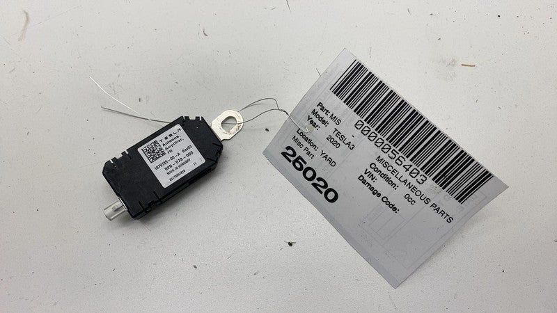 ⭕ 17-23 Tesla Model 3 Y Infotainment Antenna Amplifier AMP Radio FM 10