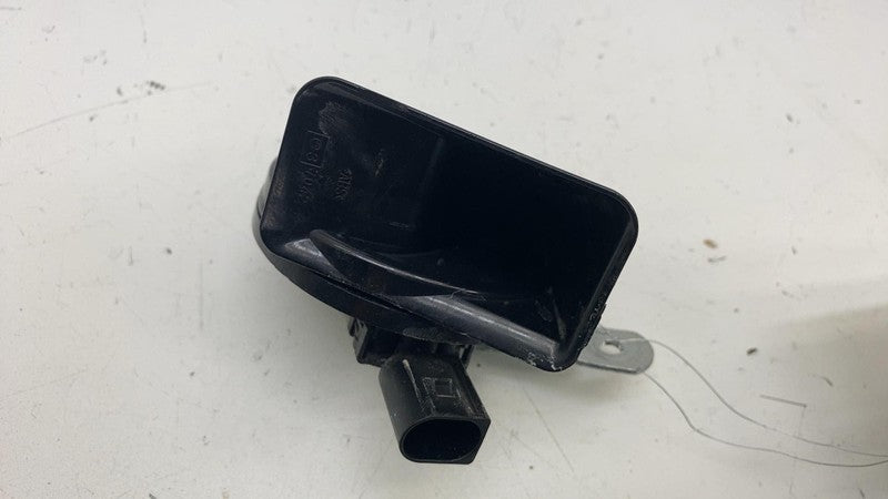 11K 951 206 ⭕ 2021-2023 Volkswagen ID.4 FIAMM Low Note Tone Horn Signal w/ Bracket 11K951206