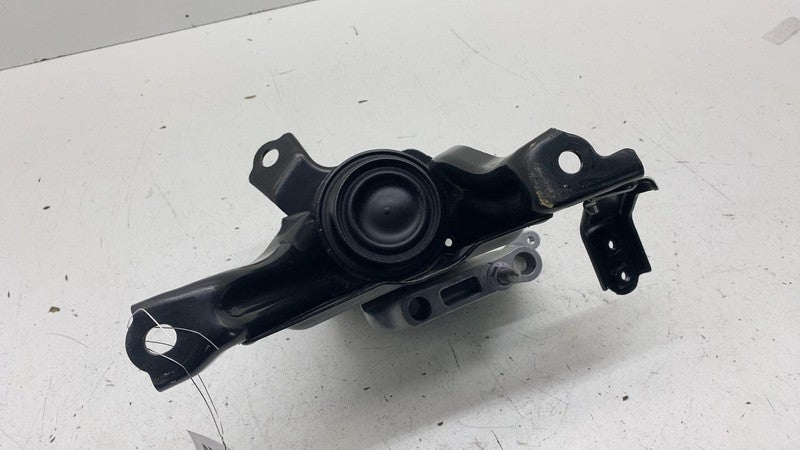 ⭕ 2023-2024 Toyota Prius Passenger Side Engine Motor Mount Bracket Support Right