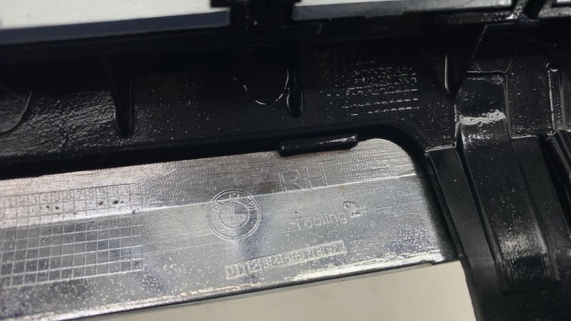 2017-2021 BMW 530e G30 Front Passenger Side Bumper Kidney Grille Right