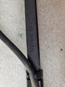 ⭕ 2020-2023 Tesla Model Y Front Right Windshield Wiper Arm & Blade 1490249-99-A