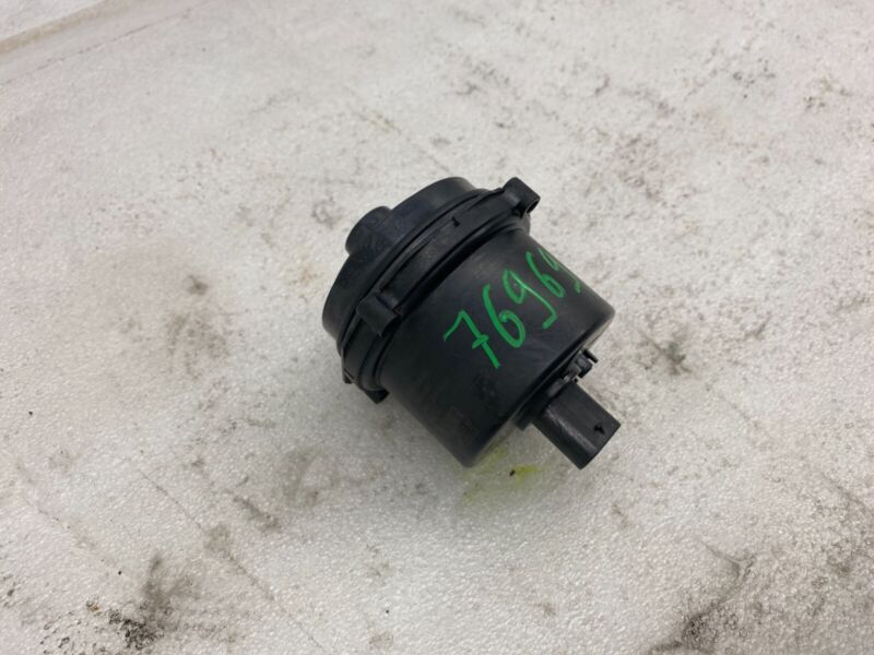 2017-2022 Tesla Model 3 M3 Radiator Reservoir Auxiliary Coolant Water Pump Motor