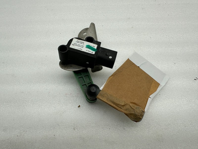 600651400B ⭕ 12-15 Model S Front Driver Side Air Ride Height Level Sensor Left 6006514-00-B