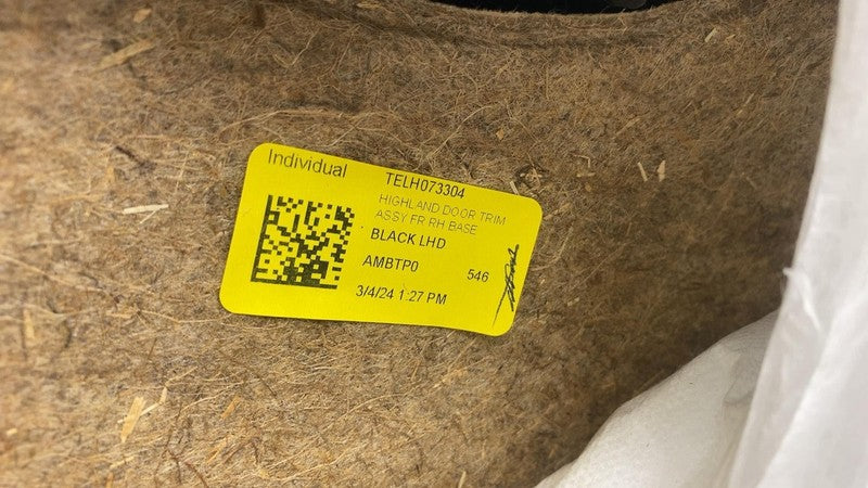 ⭕ 2024 2025 Tesla Model 3 Front Passenger Highland Door Panel Trim Car