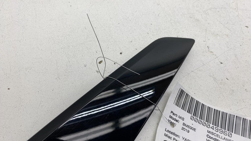 7439014 08 2017-2022 BMW G30 540i 530i 530e 550i Front Fender Pass Air Duct Trim 7439014-08