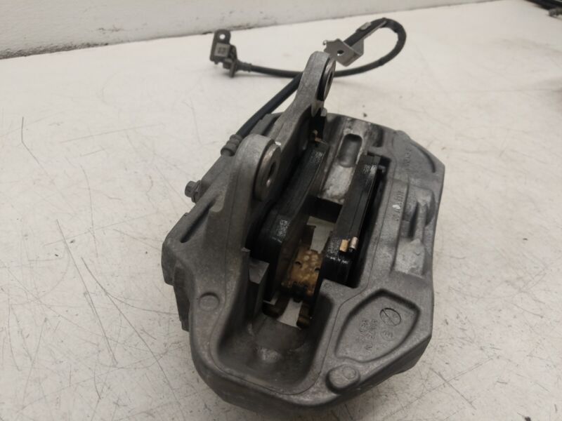 118862100B ⭕2020-2023 Tesla Model Y Front Side Caliper w/ Brake Line Hose Left 1188621-00-B