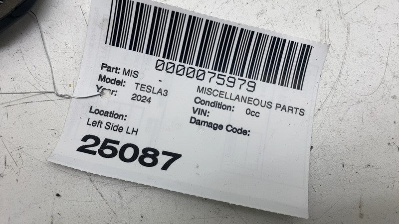 1092304-00-C ⭕ 17-24 Model 3 Front Driver Side Fender Mount Support Bracket Left 1092304-00-C