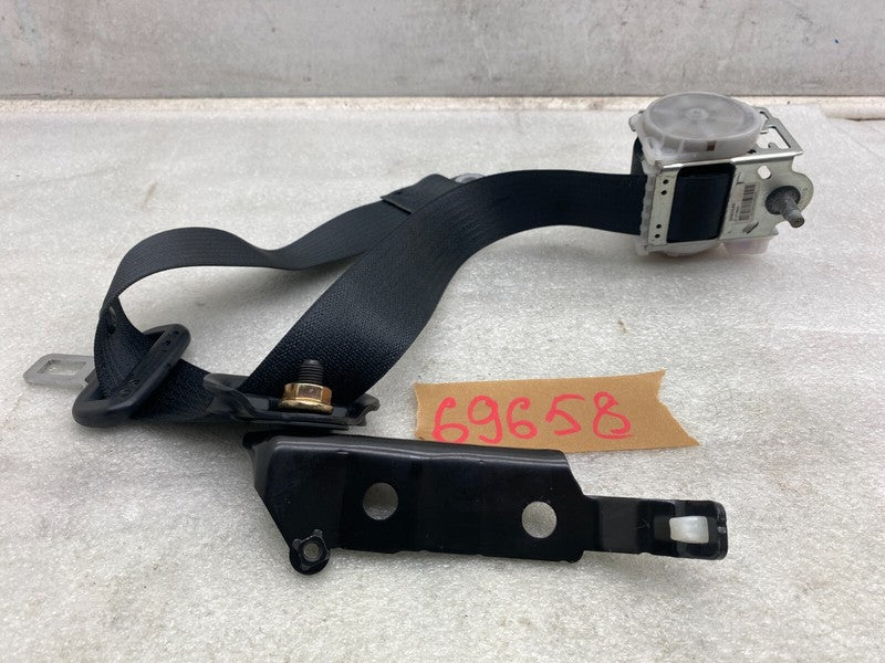 1023136-00-B ⭕2012-2015 Model S Rear Left or Right 2nd Row Seat Belt & Retractor 1023136-00-B