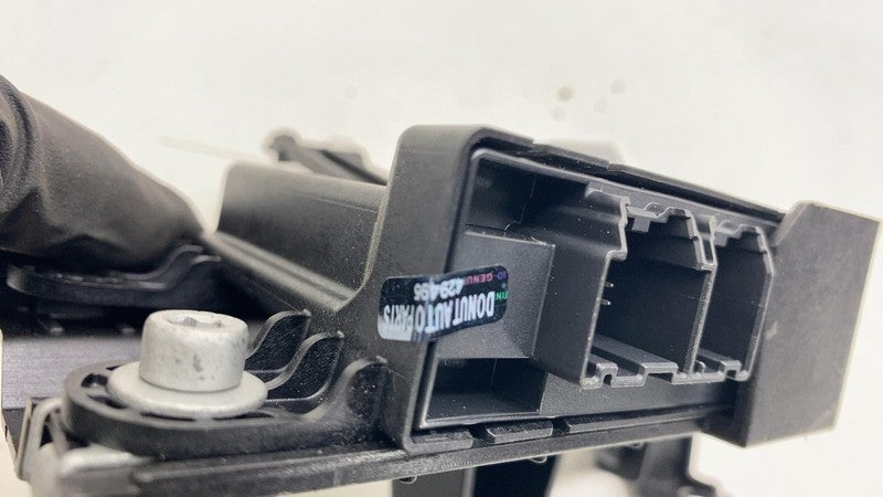 ⭕ 2017-2020 Maserati Levante Network Gateway Computer Control Module 0