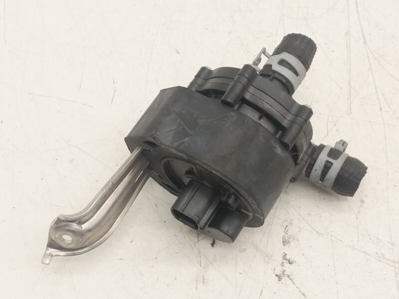 2016-2020 Tesla Model X MX Cooling System Auxiliary Coolant Water Pump Assembly