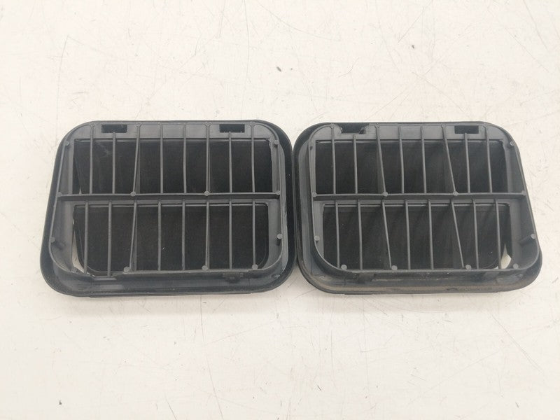 ⭕2012-2020 Tesla Model S Rear Quarter Panel Rubber Flap Extractor Vent