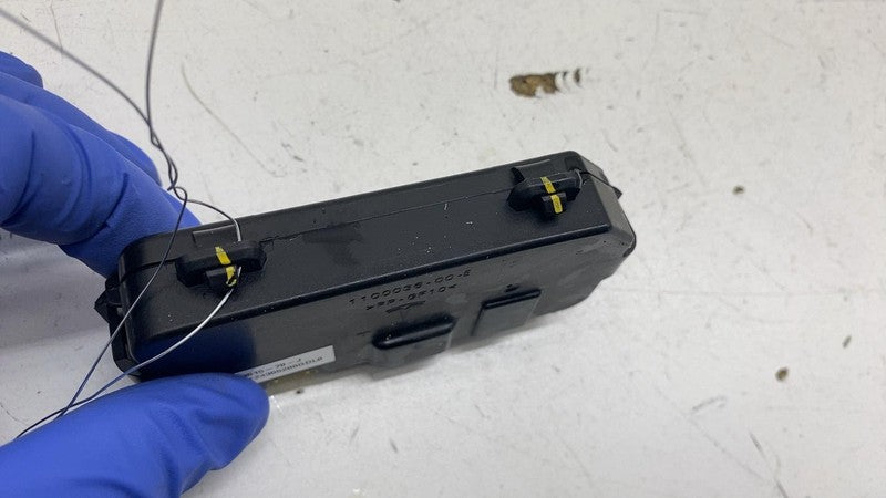 ⭕20-24 Tesla Model Y Front Passenger Side Door Control Module Right 10