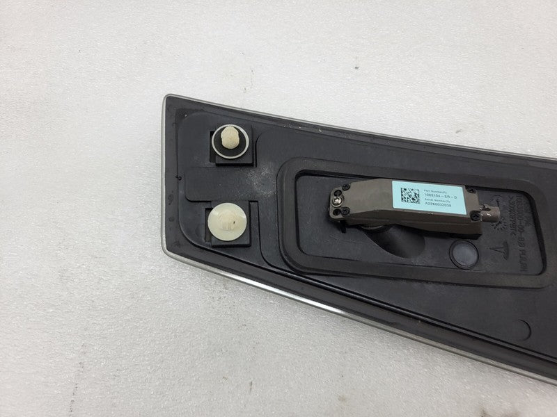 109230700C ⭕ 16-20 Model S Passenger B-Pillar Glass Applique w/ Camera Right 1092307-00-C