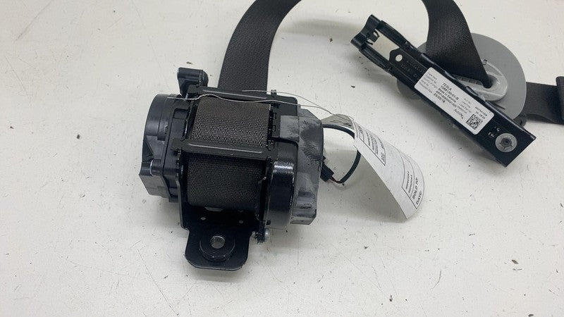 106813001B ⭕ 2017-2023 Tesla Model 3 Front Right 1st Row Seat Belt & Retractor 1081279-01-F