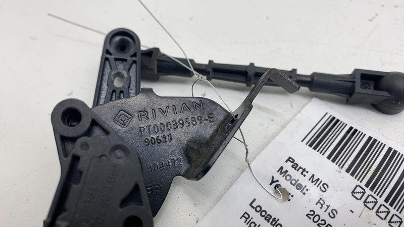 PT00039589E ⭕ 2025 Rivian R1S Front Right Suspension Height Level Sensor RH OEM PT00039589-E