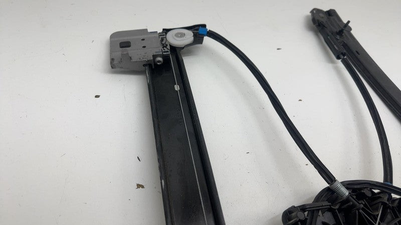 109662110F ⭕ 2017-2023 Tesla Model 3 Front Right Door Window Regulator & Motor 1096621-10-F