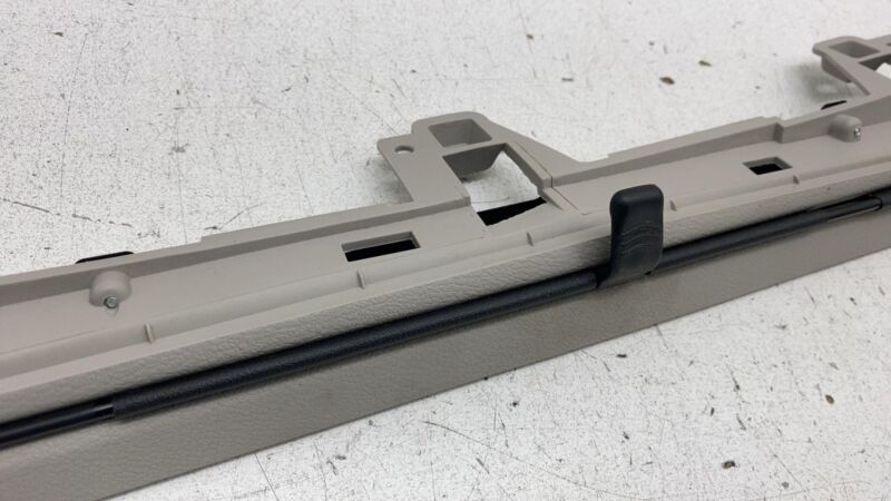 ⭕2017-2024 Chrysler Pacifica Rear Left Side Door Panel Window Sun Shade Assembly