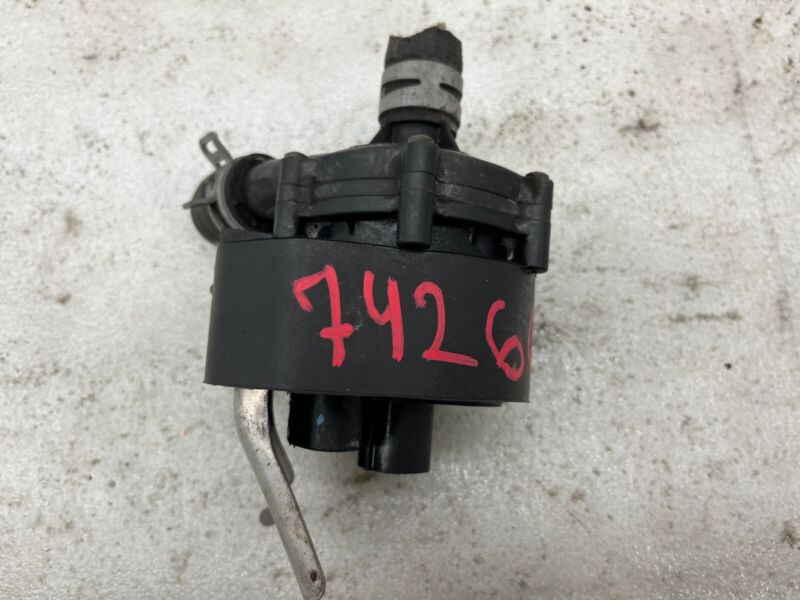 2016-2020 Tesla Model S X Cooling System Auxiliary Water Coolant Pump FWD Assy
