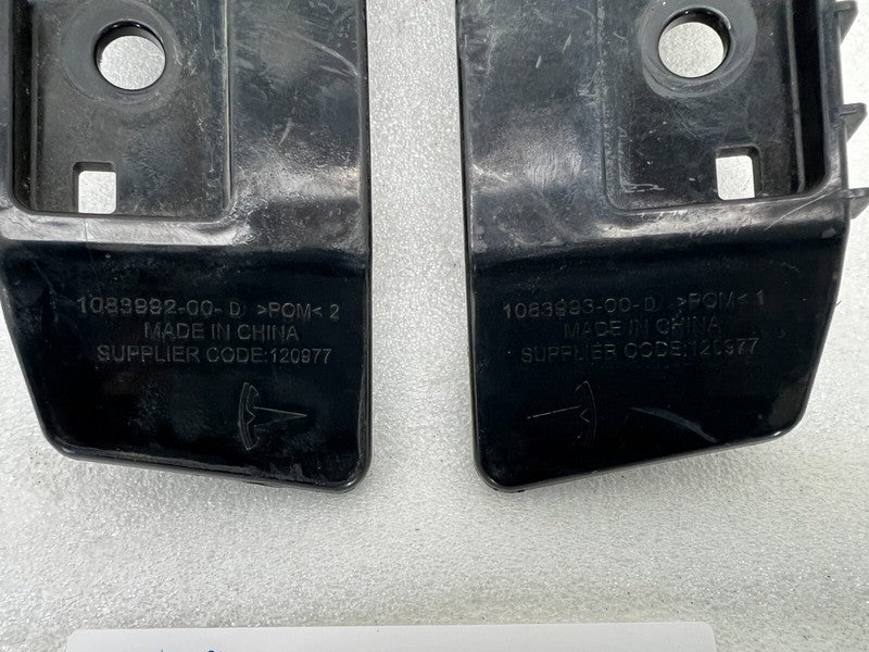 ⭕ 17-23 Model 3 M3 Rear Left/Right Taillight Bracket 1083992-00-D/1083