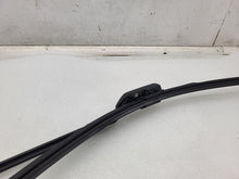 ⭕ 17-20 Model 3 Front Driver Side Windshield Wiper Arm & Blade Left 1076728-00-D