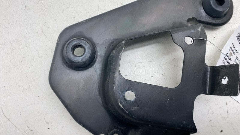 70583037 ⭕ 14-20 Maserati Ghibli Front Left/Right Air Intake Cleaner Box Bracket 70583037