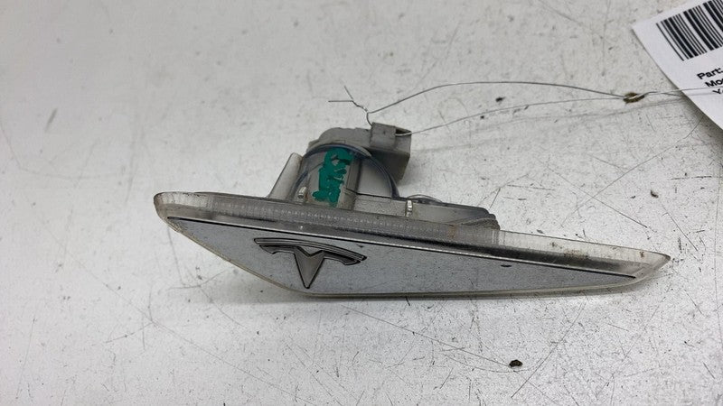 ⭕ 2012-2020 Tesla Model S Front Left Fender Side Marker Light Repeater