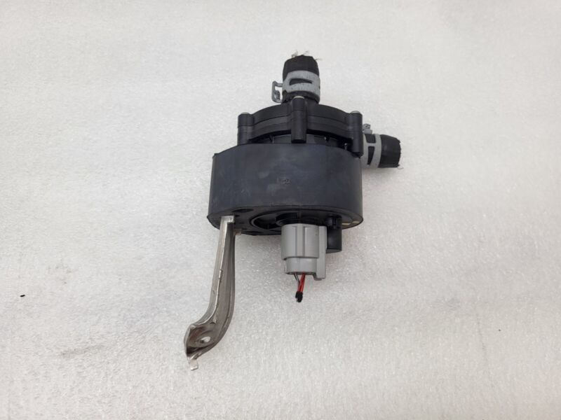 2016-2020 Tesla Model X MX Cooling System Auxiliary Coolant Water Pump Assembly
