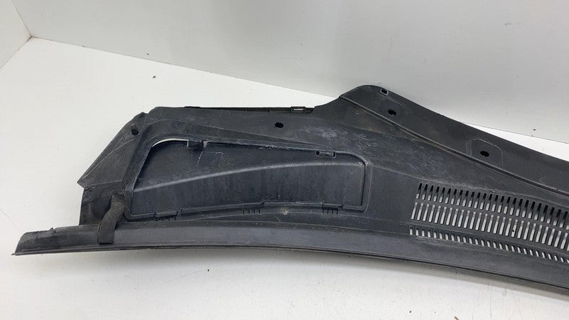 ⭕ 2014-2024 Maserati Ghibli Front Windshield Cowl Vent Grille Panel 67