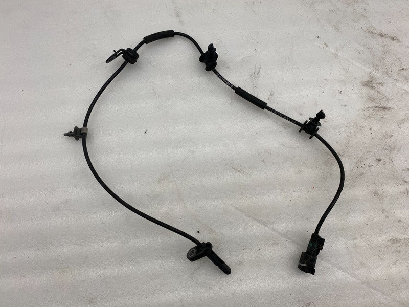 104476100E ⭕17-23 Model 3 Front Left or Right Anti-Lock ABS Wheel Speed Sensor 1044761-00-E