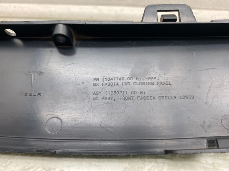 104774000H ⭕16-20 Model X Front Bumper Lower Fascia Grille Closing Panel Black 1047740-00-H