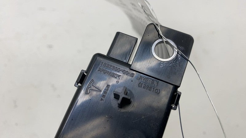 ⭕ 24-25 Tesla Model 3 M3 Interior End Point Module Booster Assembly 17