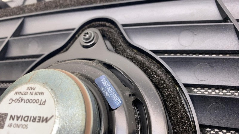 PT00001450E 2022-2024 Rivian R1T R1S Front Dash Mesh Upper Speaker Grille Cover Trim Panel