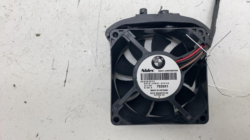 6983075 ⭕ 2014-2021 BMW i3 I01 Rear Trunk Amplifier Cooling Fan Blower Unit OEM 6983075