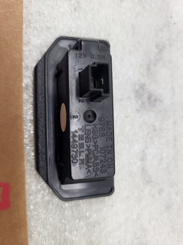 144973000B ⭕ 17-23 Tesla Model 3 Rear Left or Right License Plate Light Lamp 1449730-00-B