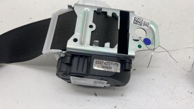 85062981 ⭕ 2025 Chevrolet Silverado 1500 Rear Right 2nd Row Seat Belt Retractor 85062981