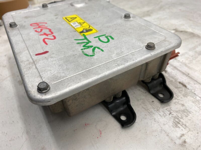 ⭕ 12-15 Tesla Model S Front High Voltage HV Distribution Junction Box Assembly