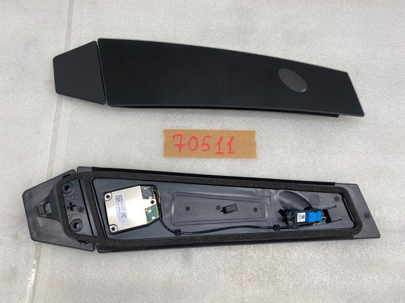 1100441 00 C ⭕2017-2023 Model 3 Left & Right B-Pillar Glass Molding 1100441-00-C/1100437-00-C