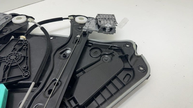 ⭕ 20-24 Tesla Model Y Rear Left Window Regulator & Motor w/ Carrier 14