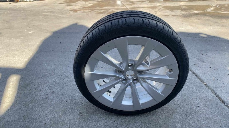 ⭕ 20-23 Model 3 Wheel Rim 19x8.5 +40MM w/ Ironman Tire 235/40 R19 1044