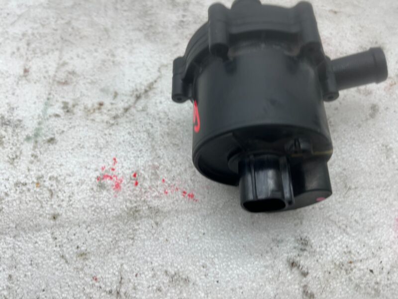 2016-2020 Tesla Model S X Cooling System Auxiliary Water Coolant Pump FWD Assy
