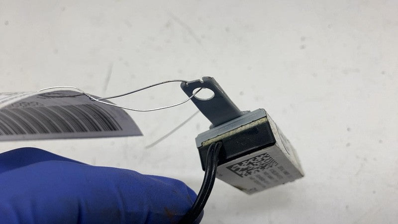 ⭕ 2012-2020 Tesla Model S Rear Right Radio Antenna Amplifier Module 10