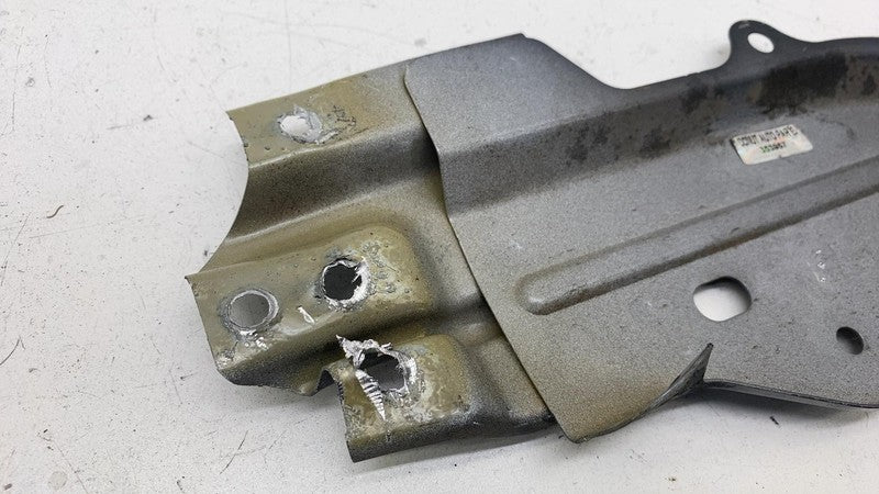109230400B ⭕ 17-23 Model 3 Front Driver Side Fender Mount Support Bracket Left 1092304-00-B