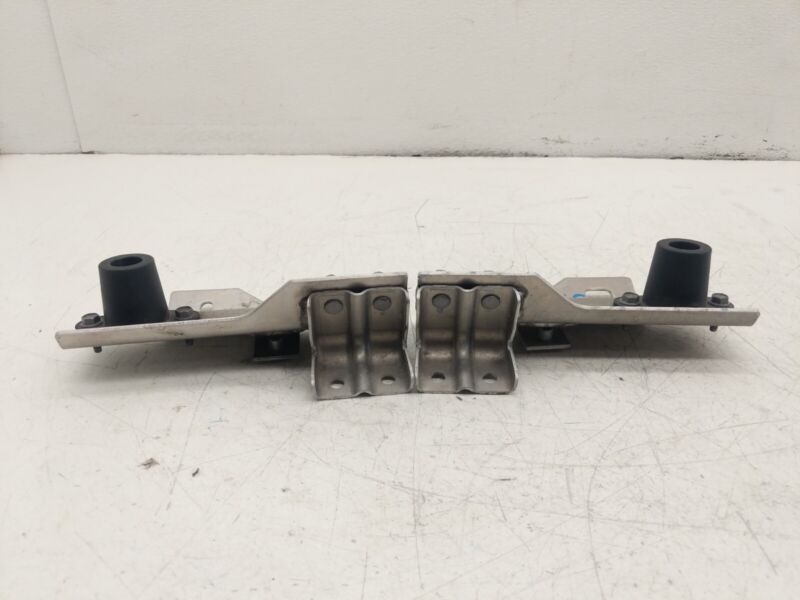 106142400C ⭕16-20 Model X Front Left & Right Bumper Ankle Catcher 1061424-00-C/1061425-00-C