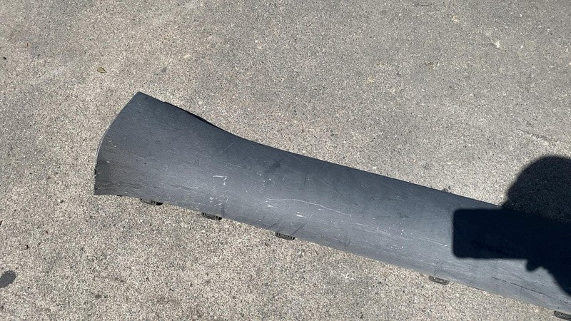149774400B 2020-2023 Tesla Model Y MY Right Skirt Lower Rocker Panel Molding Trim Cover OEM