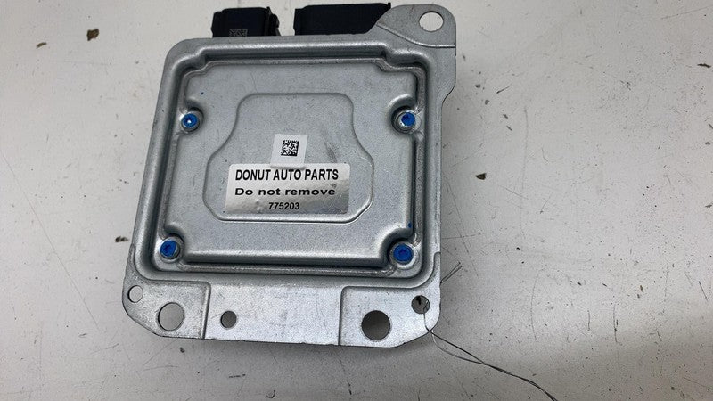 109575700C 17-23 Model 3 Safety Restraint Computer Control Module (Crash Data) 1095757-00-C