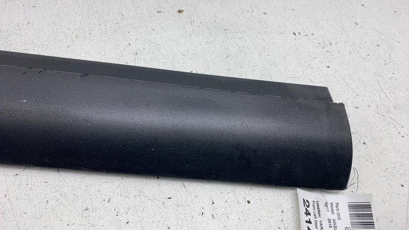 670035236 ⭕17-20 Maserati Levante Front Driver Side Door Lower Molding Trim Left 670035236